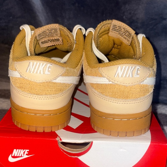 Nike Dunk Low Retro Waffle Wheat Size 8M/9.5W FZ4041-744 - Picture 3 of 11